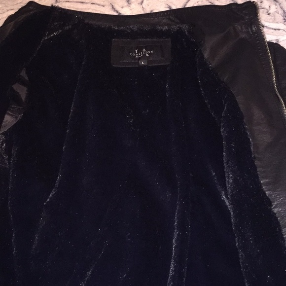 Jacket - Picture 2 of 5